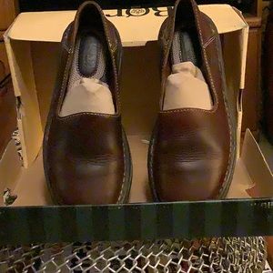 Women’s Born shoes/footwear